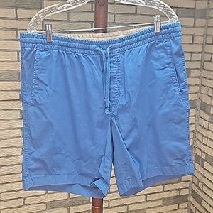 CHAPS Sports  Pull On Shorts.     Sz Large